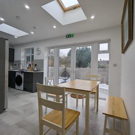 Ferienhaus 5 Ensuite Bedroom House Near Centre Free Parking *