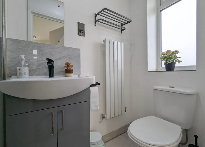 Дом отдыха 5 Ensuite Bedroom House Near Centre Free Parking *