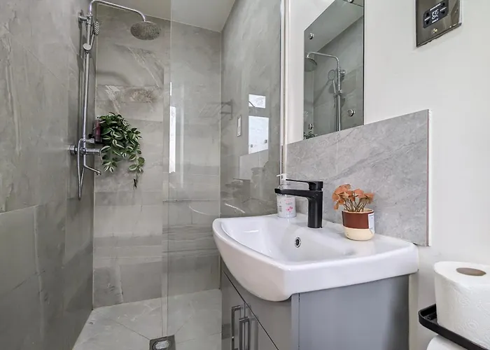 Дом отдыха 5 Ensuite Bedroom House Near Centre Free Parking Йорк